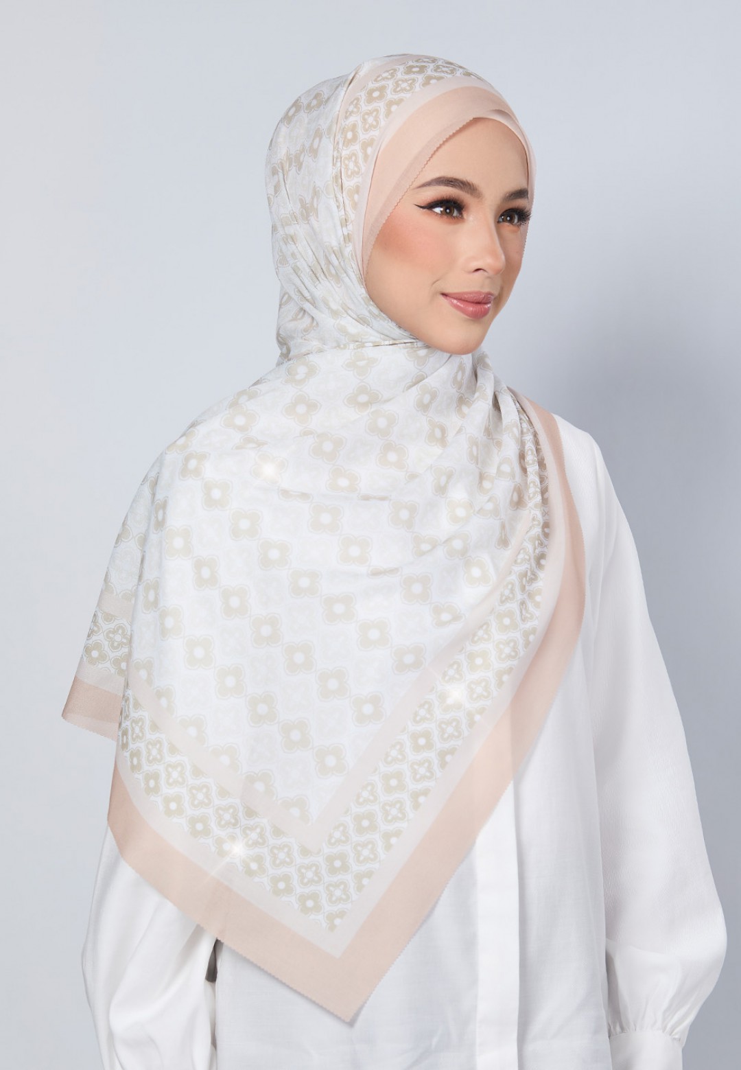 SHAWL JULIA VOILE LASERCUT DIAMOND