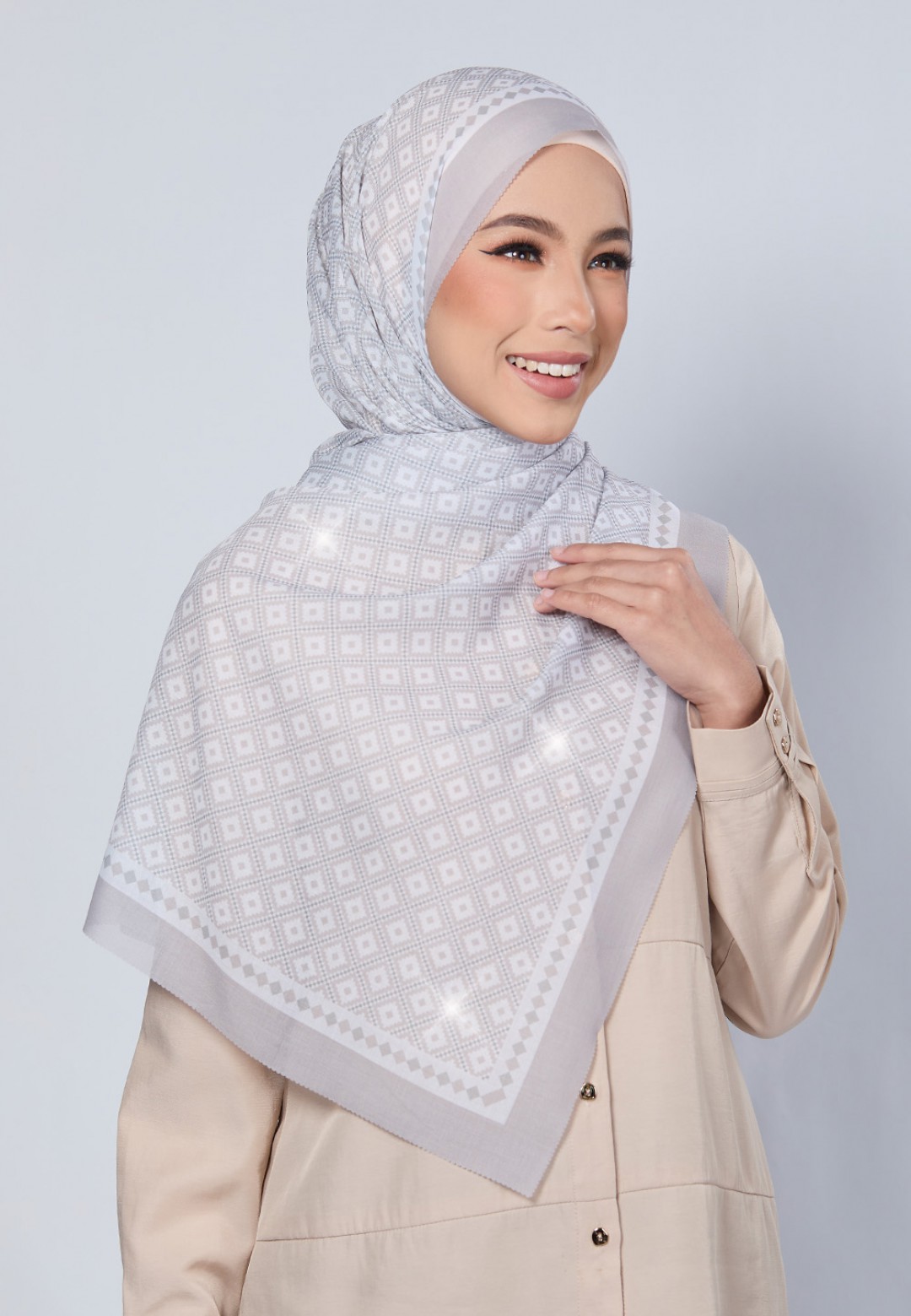 SHAWL CAMIA VOILE LASERCUT DIAMOND